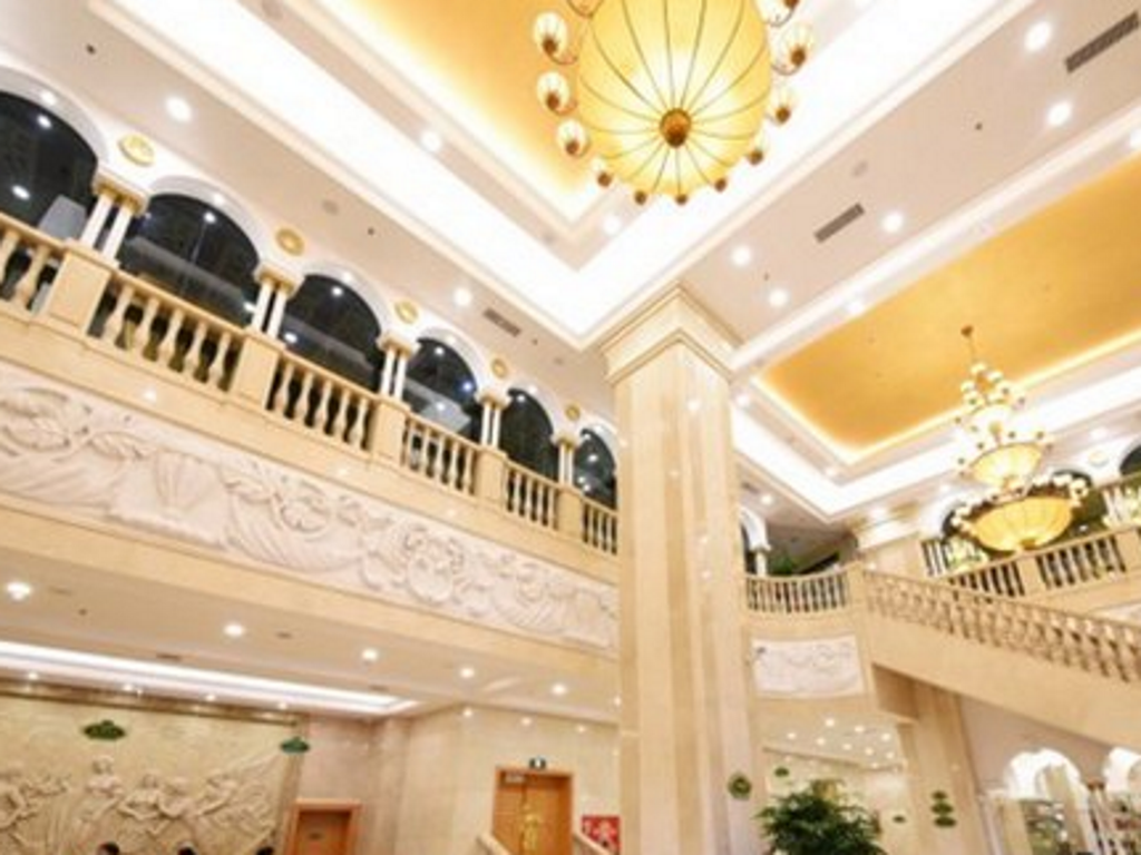 Чанша: Vienna International Hotel Changsha Jingwanzi Middle Mulian Road Branch