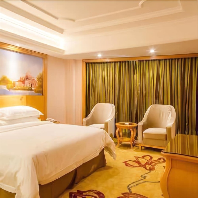 Чанша: Vienna International Hotel Changsha Jingwanzi Middle Mulian Road Branch