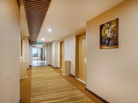 Лишуй: Wansheng Garden Hotel (Xinyang Luoshan Xiya Libao Plaza Branch)
