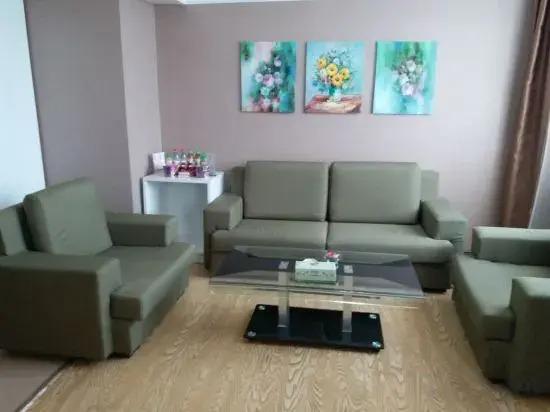 Лишуй: Wansheng Garden Hotel (Xinyang Luoshan Xiya Libao Plaza Branch)
