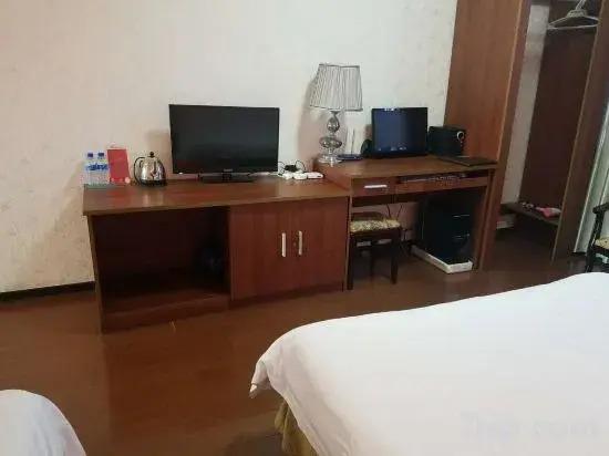 Лунъянь: Bayi Baoyuan Hotel (Zhongshan Road No.1 Hospital)