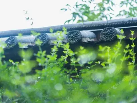 Дали: A cloud inn in Shaxi ancient town