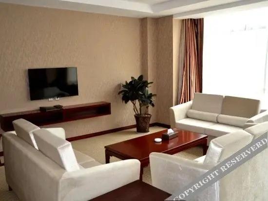 Луннань: Southeast International Hotel
