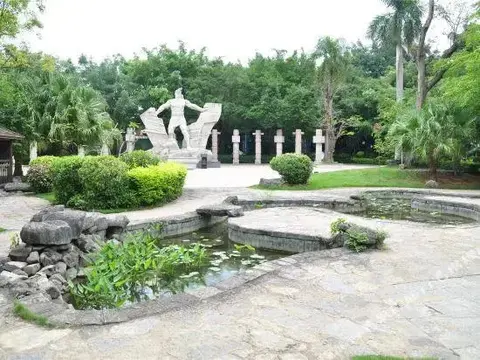 Наньнин: Guoyue Jiuquwan Hot Spring Villa Holiday Hotel