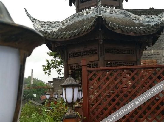 Чунцин: Qingju Bieyuan Inn