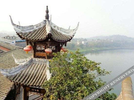 Чунцин: Qingju Bieyuan Inn