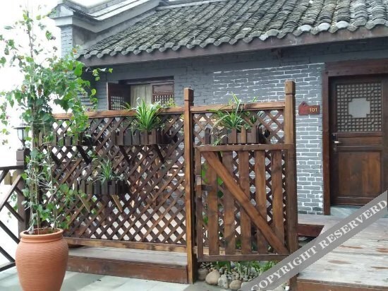 Чунцин: Qingju Bieyuan Inn