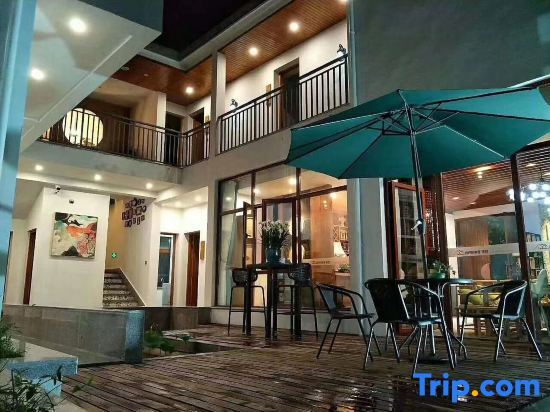 Чичжоу: Xiangbala Meishe · Puyuan Homestay