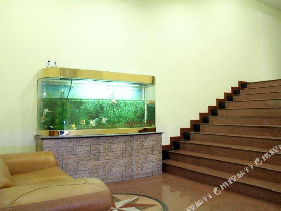 Джиангме: Yuening Hostel