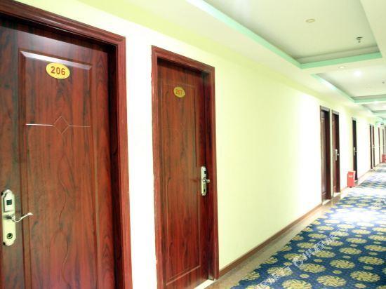 Джиангме: Yuening Hostel