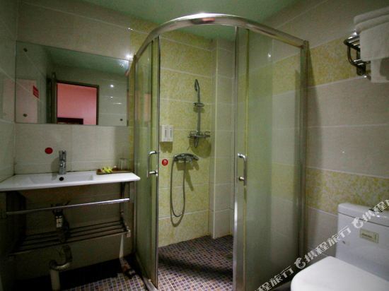 Джиангме: Yuening Hostel