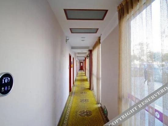 Хэфэй: Yaqi Business Hotel Hefei Aoti Chengshi