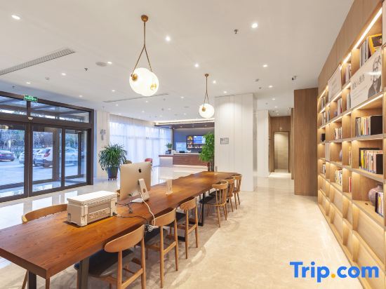 Бинжоу: Hanting Hotel Jinan Laiwu Yingmou East Street