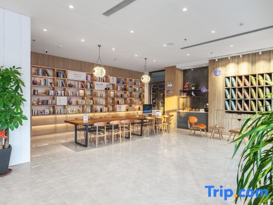 Бинжоу: Hanting Hotel Jinan Laiwu Yingmou East Street