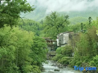 Гуйлинь: Yishan Banshui Hotel