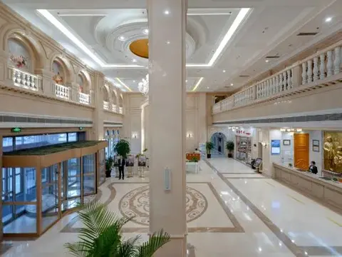 Даньдун: Vienna International Hotel (Dandong Jiangjing Zhidu)