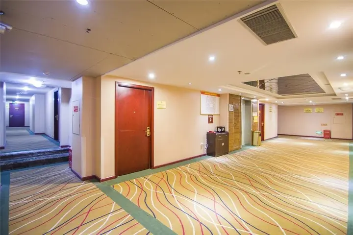 Чунцин: 美怡86酒店(重庆江北国际机场店)