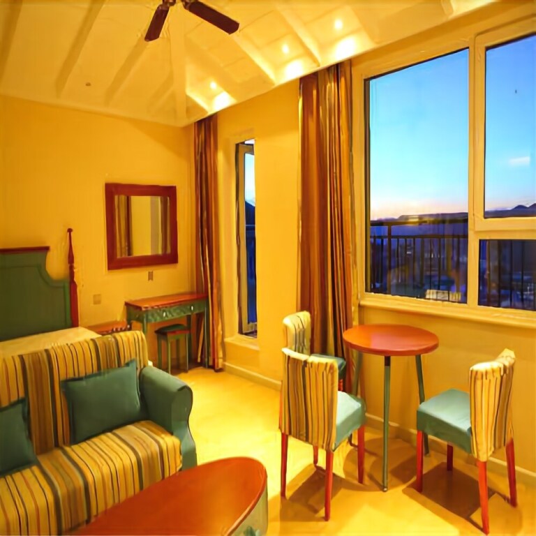 Чжанцзякоу: Flying Bird Holiday Hotel Wanlong Skiing Facility Branch