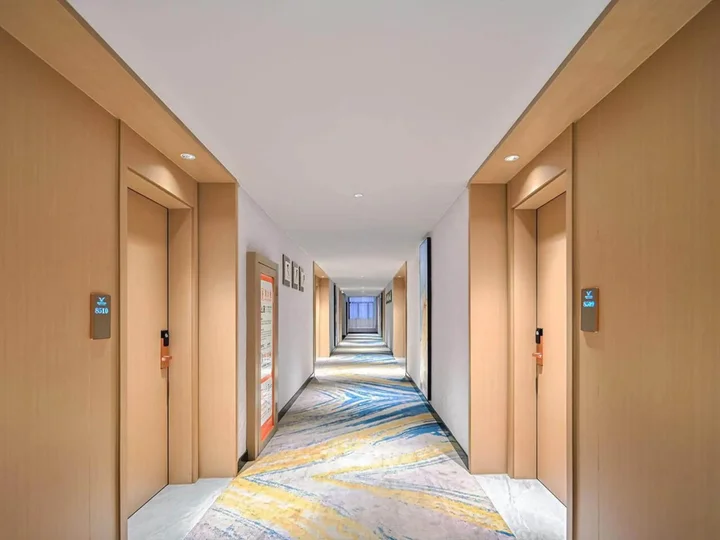 Аньцин: Vienna Classic Hotel (Anqing Yixiu District University Town)