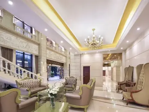 Наньнин: Vienna Intemational Hotel( Ming Xiu Road Subway Station)
