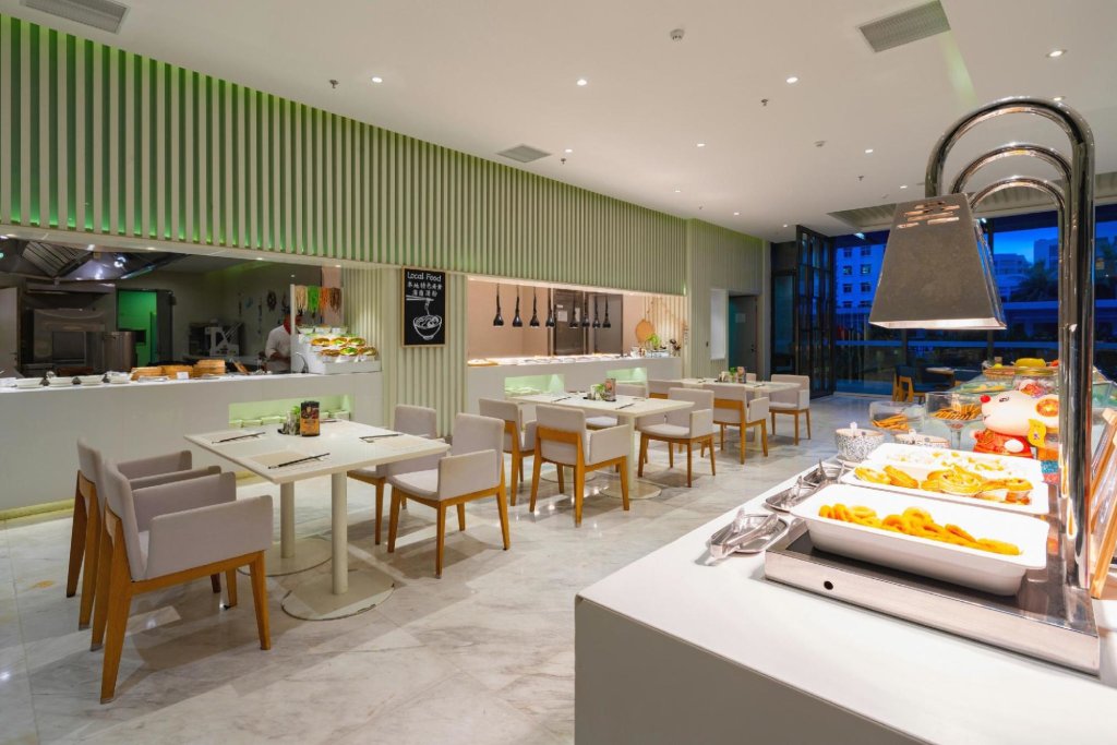Санья: Sanya Phoenix  Airport Hotel