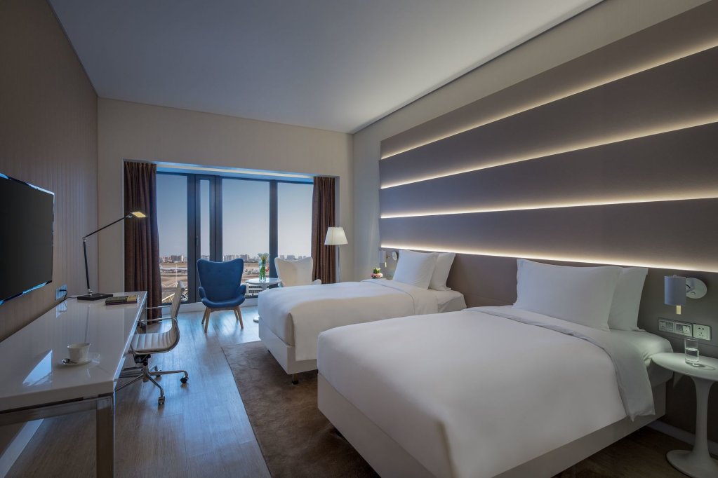 Санья: Sanya Phoenix  Airport Hotel