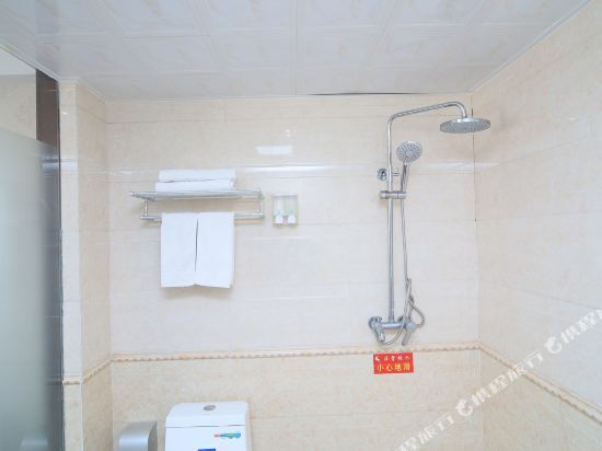 Цзаочжуан: Dongfang Luoma Express Hotel