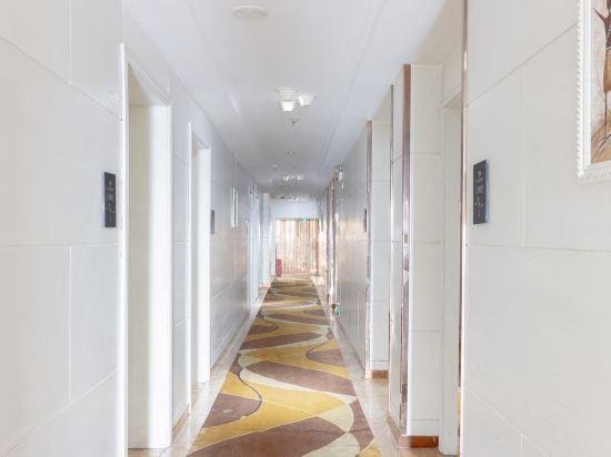 Пинсян: 萍乡蓝天时尚酒店
