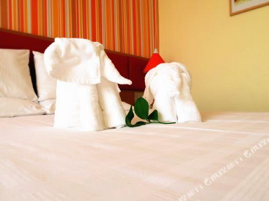 Ичан: Home Inn (Dangyang Huancheng East Road Sport Center)
