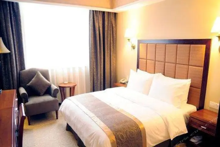 Мэйшань: Meishan Hotel (Sansu Temple Wanda Plaza Branch)