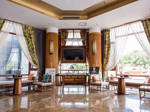 Юйси: Hui Long Hot Spring Manor
