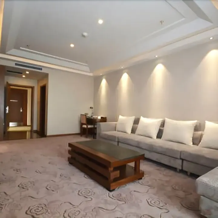 Чжэнчжоу: Aimu International Hotel (Zhengzhou East Railway Station Exhibition Center)