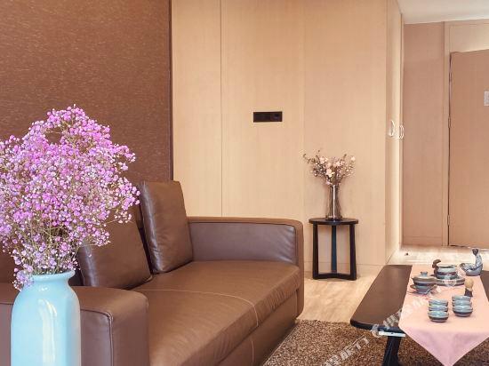 Чжэнчжоу: Aimu International Hotel (Zhengzhou East Railway Station Exhibition Center)