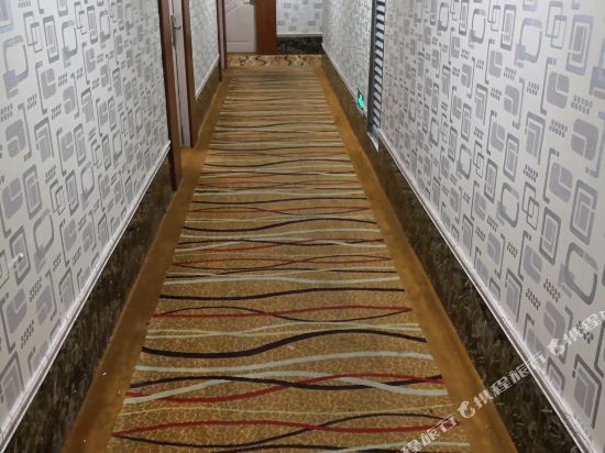 Фучжоу: Fujing Business Hotel