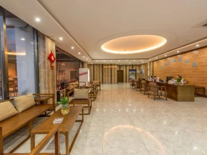 Бэйхай: Weizhou Island - HeChenghaijing Hotel (Weizhou Island Shell Beach Branch)