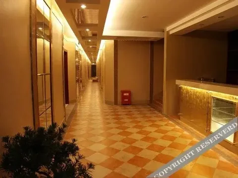 Уху: Wuhu Haoyi Business Hotel