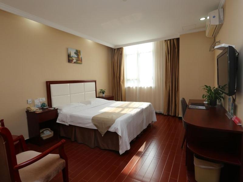 Суцянь: GreenTree Inn Jiangsu Suqian Sihong RenminS)Road Walking Street Express Hotel