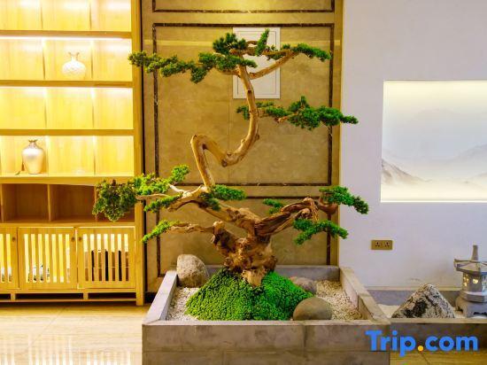 Чжаотун: Huigan Yonghong Hotel