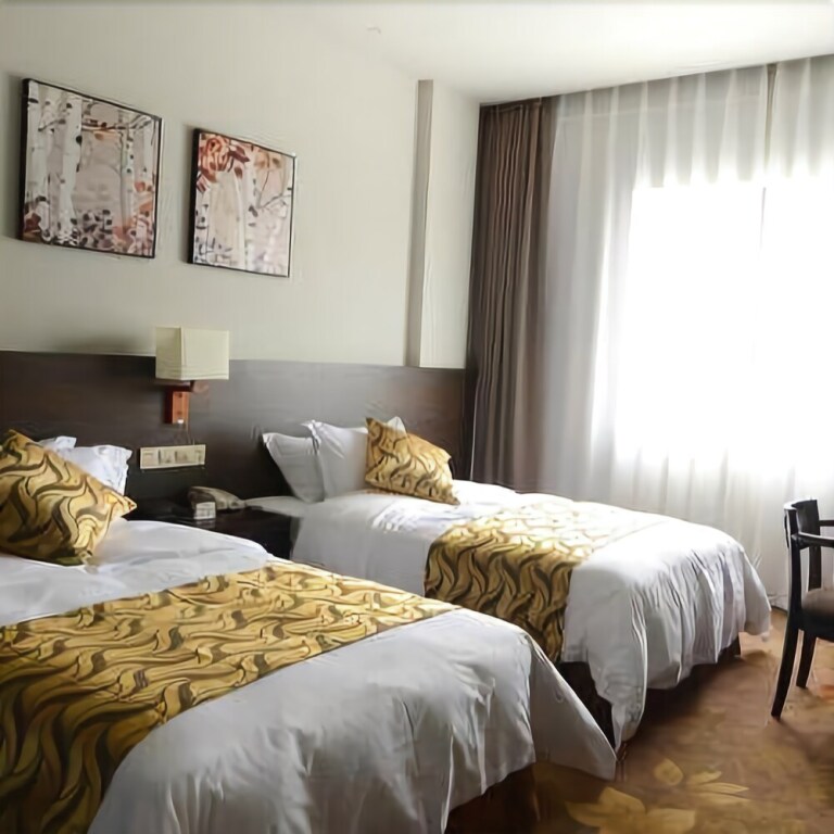 Тунжень: Ba Yi Hotel