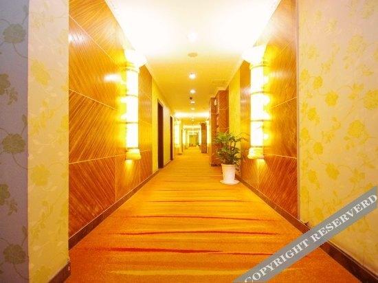 Ибинь: Chengzhong Blue Sky Hotel