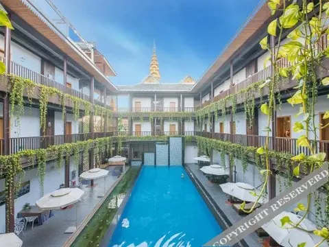 Цзинхун: Tadong 36 Jian Holiday Hotel
