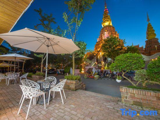 Цзинхун: Tadong 36 Jian Holiday Hotel