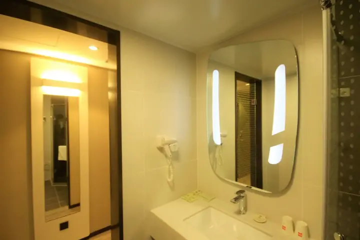 Шэньян: ibis Shenyang north station