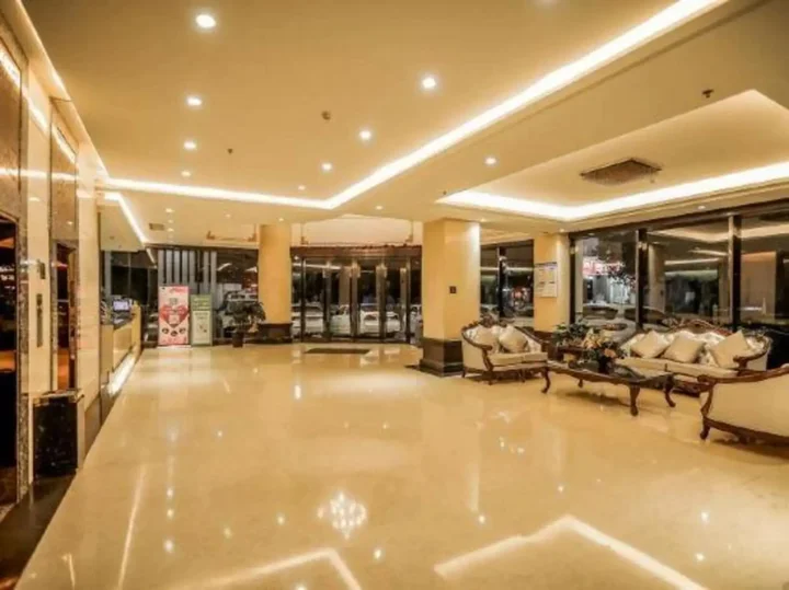 Янгиианг: Prince Hotel