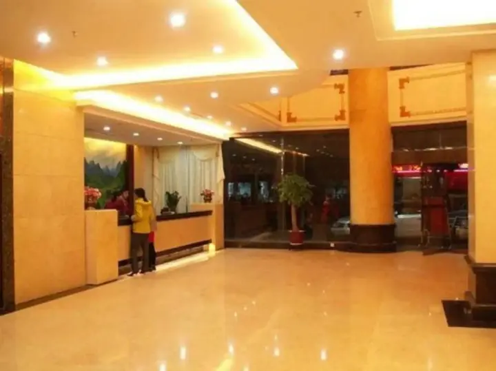 Янгиианг: Prince Hotel