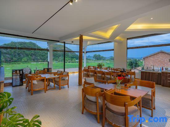 Пучжэхэй: Xianyunyuan Hotel