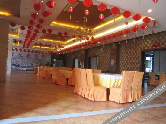 Эньши: Baishouyuan Guoji Hotel