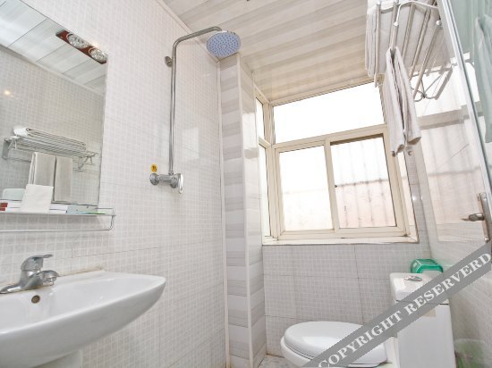 Сяньян: Yiju Hotel