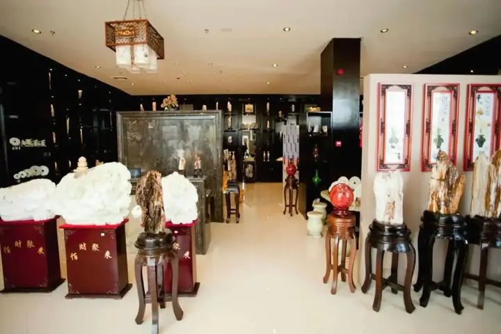 Линьи: Baili Quanji Hotel