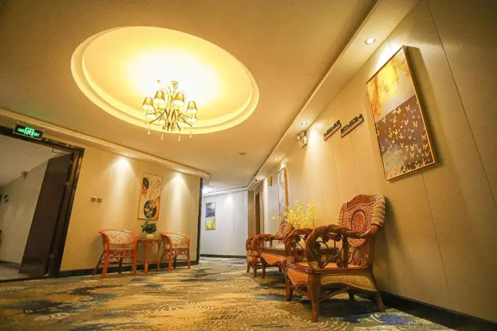 Линьи: Baili Quanji Hotel